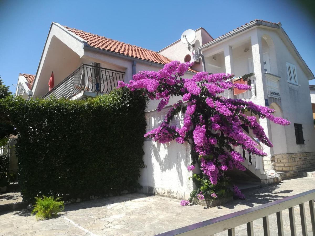 Apartment Nada Petrcane Exterior photo