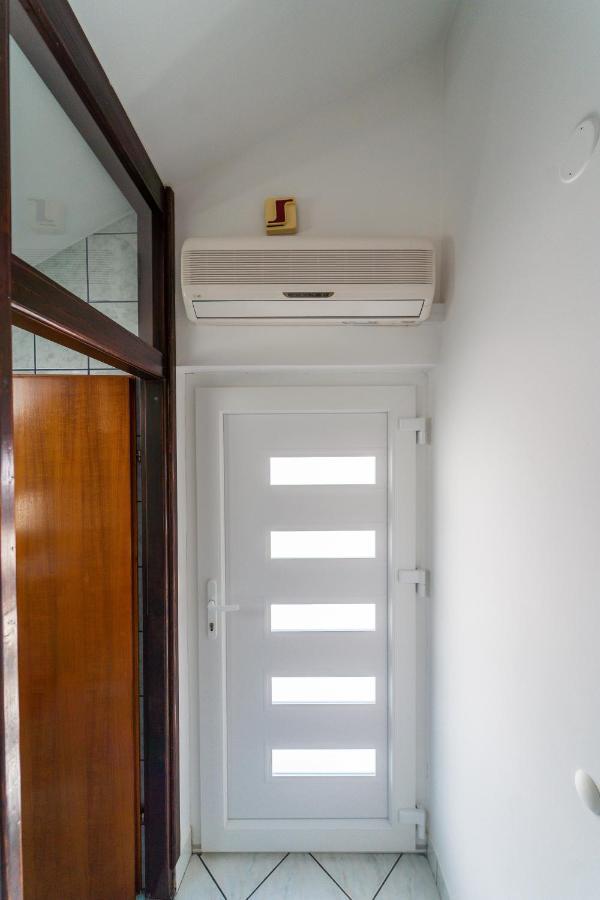 Apartment Nada Petrcane Exterior photo